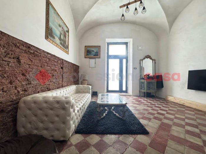 Appartamento trilocale in vendita in via vittorio emanuele II, Palestro, Catania