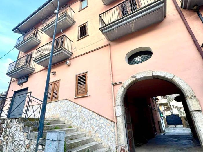 Appartamento con 6 locali in vendita in Via Garibaldi, Centro, Monteforte Irpino