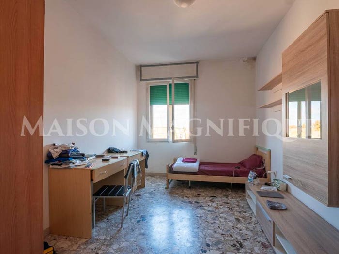 Appartamento quadrilocale in vendita in Corso della Giovecca, Centro Storico, Ferrara