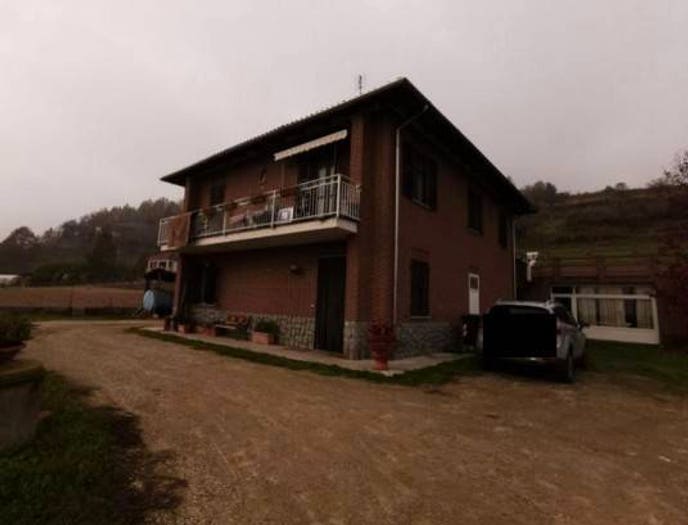 Casa con 6 locali in vendita in Corso Alba, Corso Alba Variglie, Asti