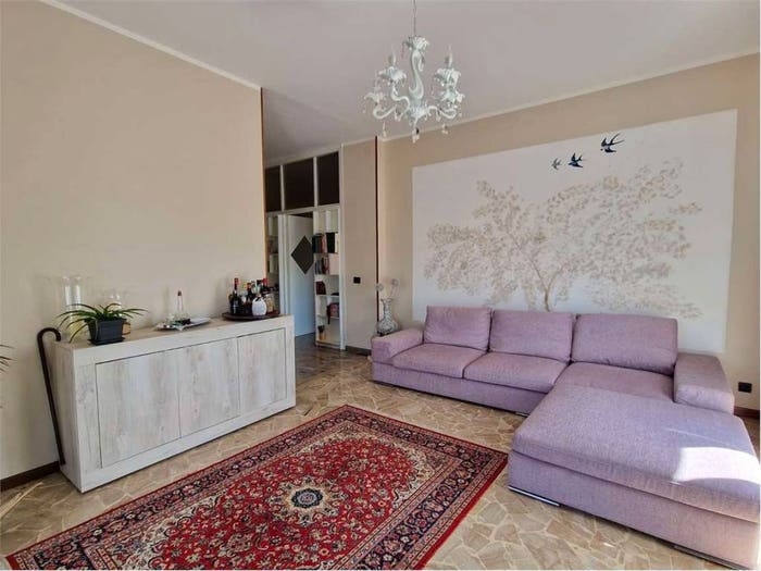Appartamento trilocale in vendita in VIA VITTORIO ALFIERI, Centro, Borgomanero