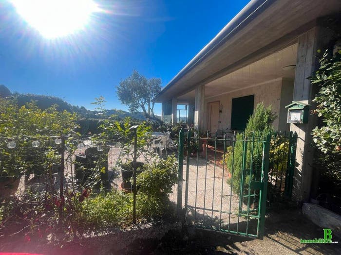 Casa con 6 locali in vendita in Camaiore Paese, Camaiore