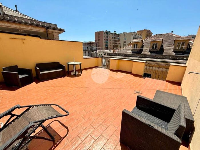 Appartamento quadrilocale in vendita in Via Federico Confalonieri, Sestri Ponente, Genova