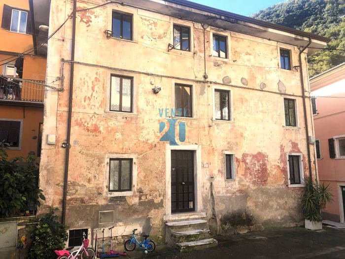 Casa con 6 locali in vendita in Piazza Ammiraglio, Gragnana Sorgnano Torano, Carrara