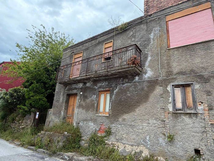 Casa con 6 locali in vendita in Via San Paolo Cannistrà, San Paolo Cannistrà, Barcellona Pozzo di Gotto