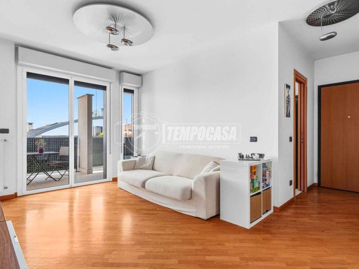 Appartamento trilocale in vendita in Via Ettore Ponti, Barona, Milano