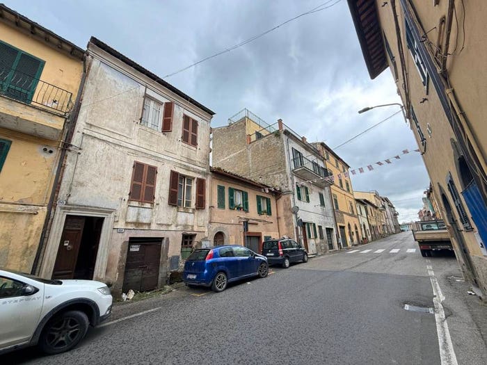 Casa con 6 locali in vendita in Via Roma, Capodimonte