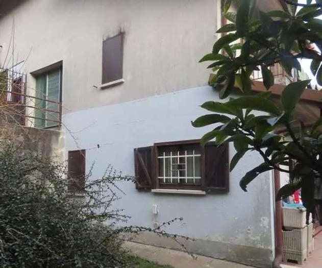 Casa trilocale in vendita in Via Massimo D'Azeglio, Centro, Ballabio