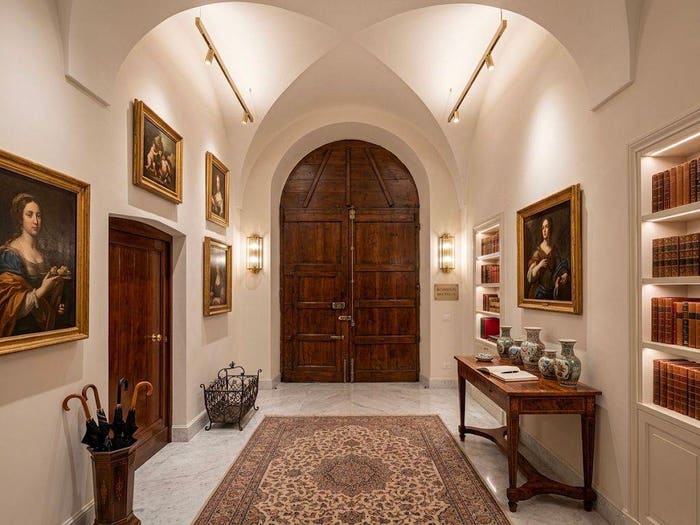 Casa con 6 locali in vendita in Piazza San Giorgio, Serrano, Carpignano Salentino