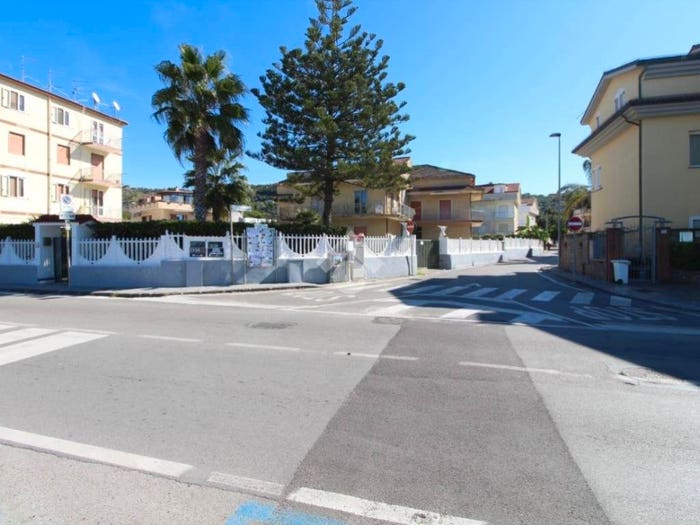 Casa trilocale in vendita in Via Montessori, Centro, Agropoli
