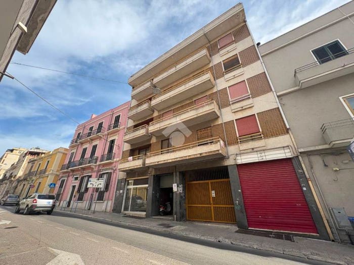 Appartamento quadrilocale in vendita in Via Cristoforo Colombo, Centro Storico, Brindisi