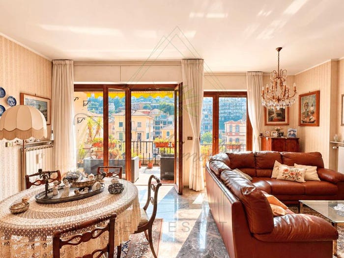 Appartamento con 5 locali in vendita in Via Armando Diaz, Centro Storico, Rapallo