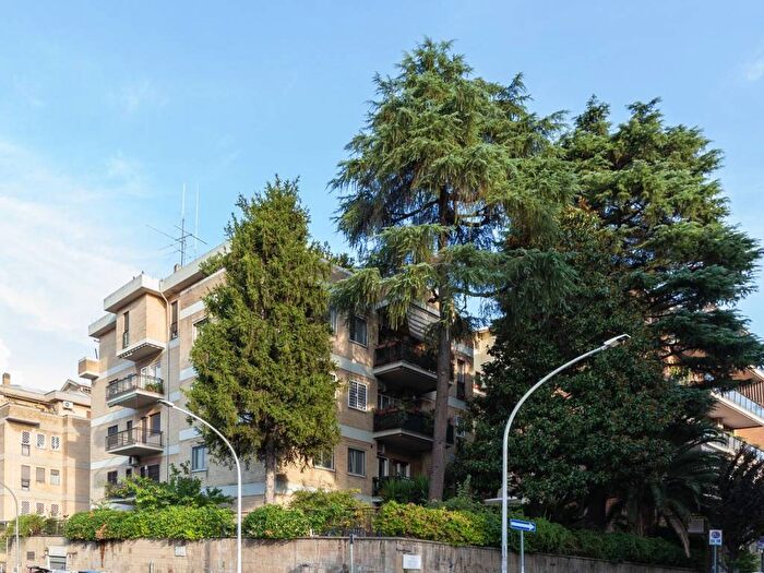 Appartamento quadrilocale in vendita in Via Nicola Pellati, Portuense, Roma