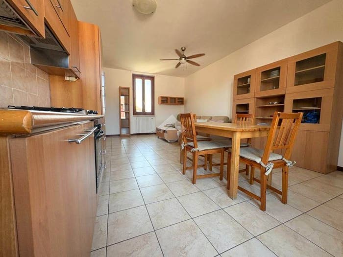Appartamento trilocale in vendita in Via Pace, Centro, Torbole Casaglia
