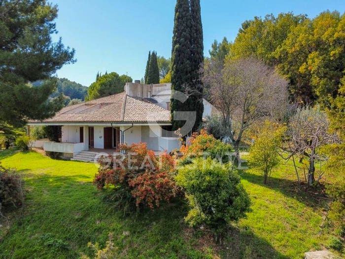Casa con 6 locali in vendita in Vocabolo Cicaleto, Cannara