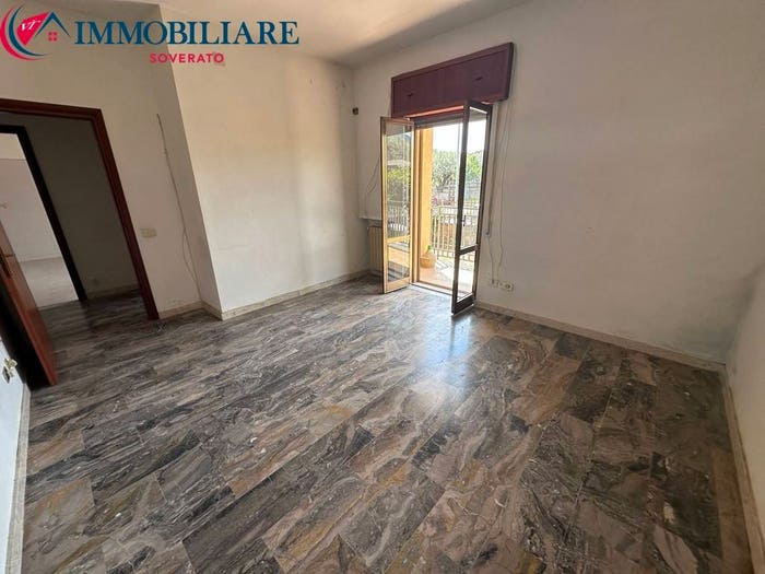 Appartamento quadrilocale in vendita in Via Olivarella, Isca Marina, Isca sullo Ionio