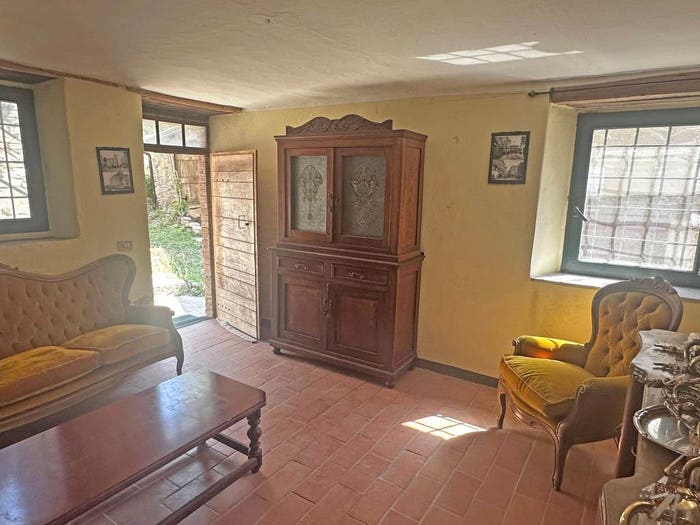 Casa con 6 locali in vendita in Località Cassinari, Bettola