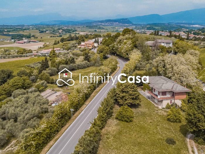 Casa in vendita in Via Della Carica, Pastrengo