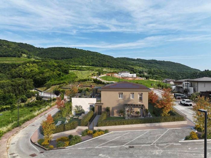 Appartamento trilocale in vendita in Via Bel Sito, Grezzana