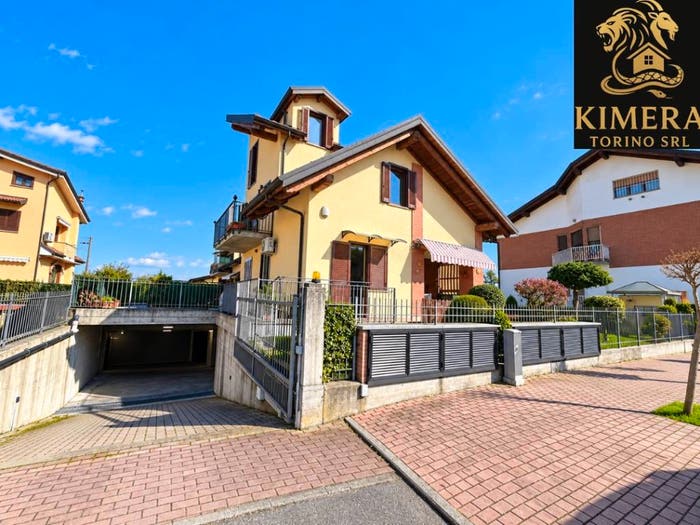 Appartamento quadrilocale in vendita in Via Fratelli Rosselli, Centro, Verolengo