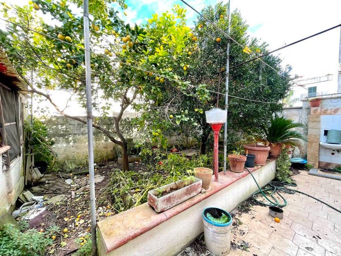 Casa con 5 locali in vendita in Via Luglio, PresicceAcquarica