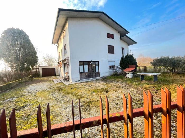 Casa con 6 locali in vendita in Via Marosticana, Centro, Dueville