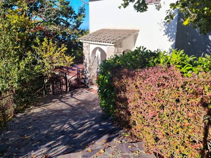 Casa quadrilocale in vendita in Via dei Sogni, Serrone