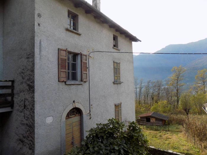 Casa con 6 locali in vendita in Via San Cristoforo, Prata Camportaccio