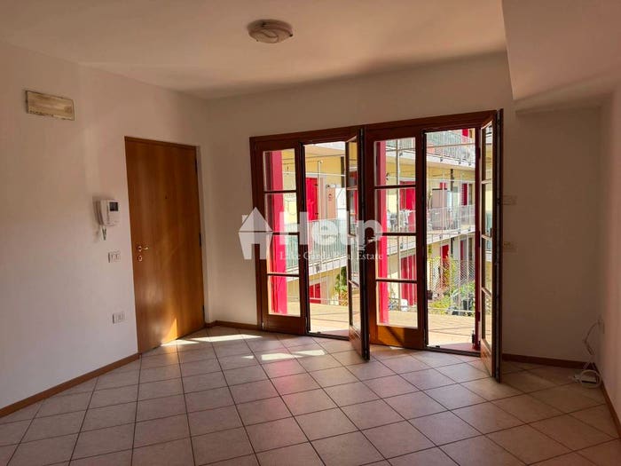 Appartamento trilocale in vendita in Via Carbiol, Centro, Mori