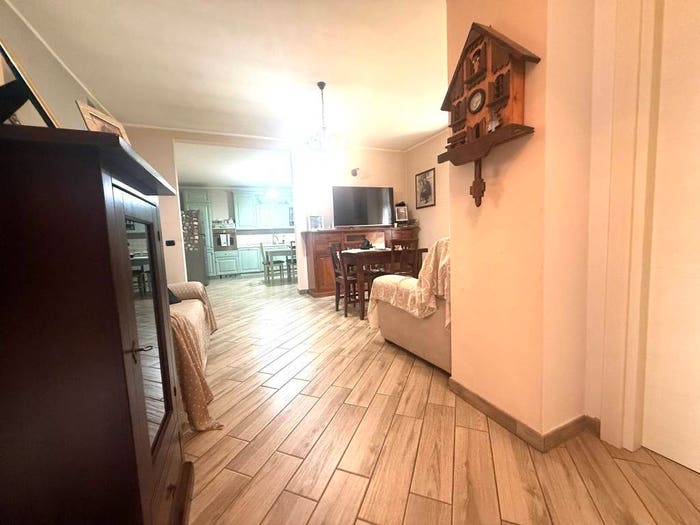 Casa con 5 locali in vendita in Via San Lorenzo, Centro, Bonate Sopra
