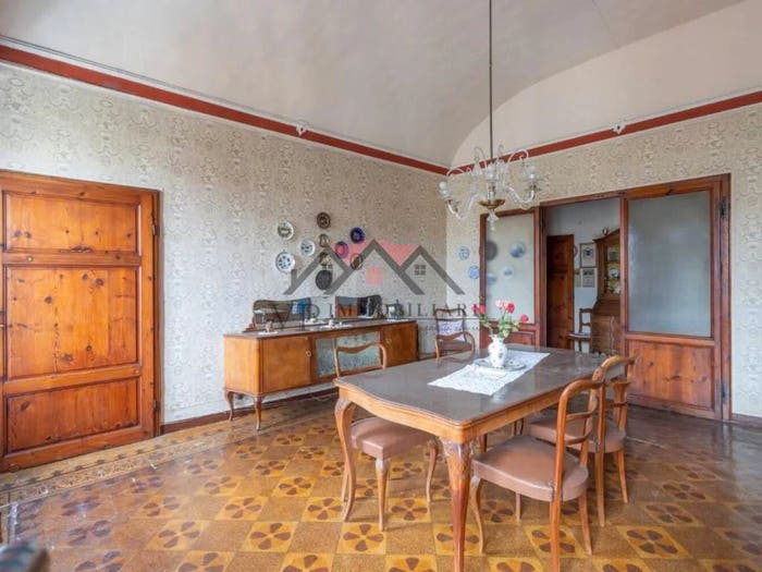Casa con 6 locali in vendita in Viale Della Costituzione, Centro, Pomarance