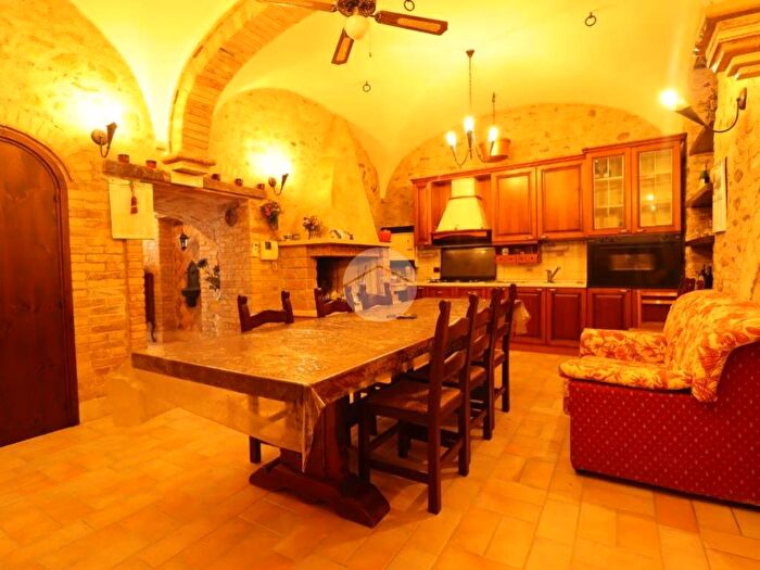 Casa con 5 locali in vendita in Via Della Stazione, Centro, Mosciano Sant'Angelo