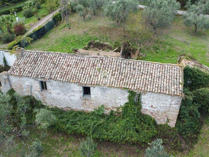 Casa quadrilocale in vendita in Contrada Padune, Roseto degli Abruzzi