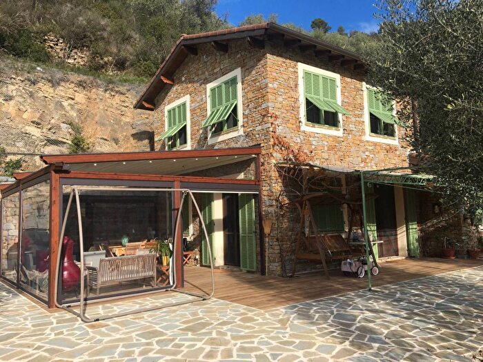 Casa con 6 locali in vendita in Regione Morghe, Dolceacqua