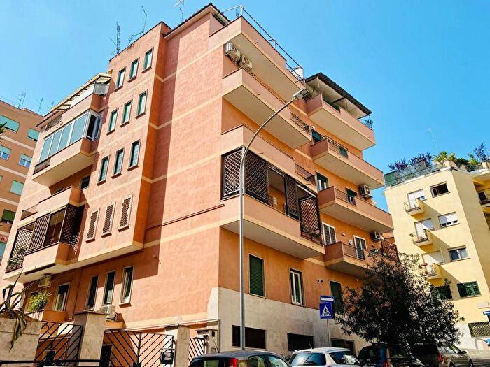 Appartamento bilocale in vendita in Via Lattanzio, Balduina, Roma