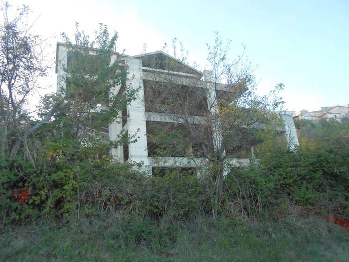Casa con 6 locali in vendita in Via Canale, Montefusco