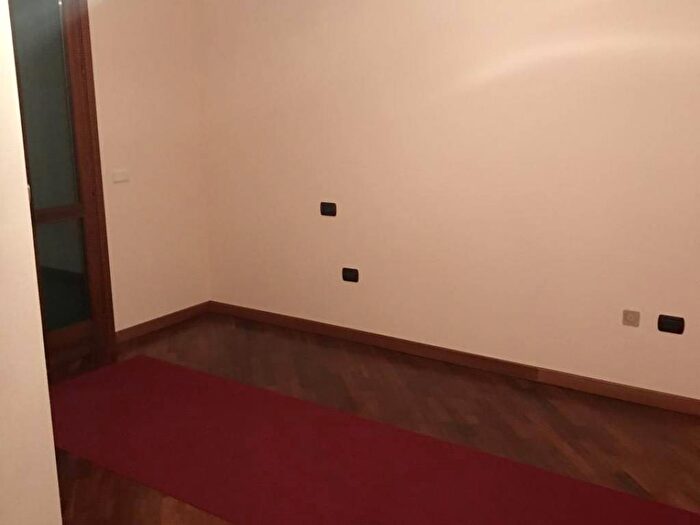 Appartamento trilocale in vendita in VIA FALCONE, Centro, Rolo