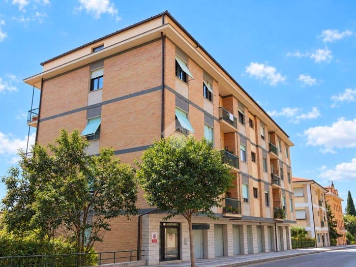 Appartamento con 5 locali in vendita in Viale Nicola Ciccolungo, Centro, Fermo