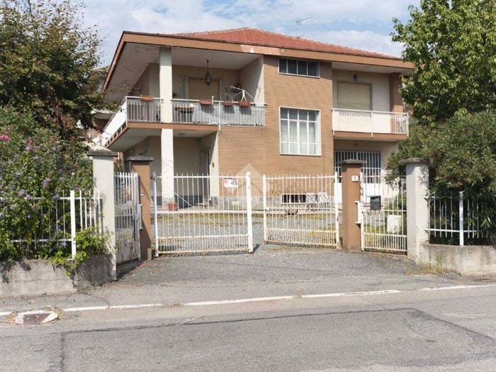 Casa con 6 locali in vendita in Zona crai, Centro, Ciriè