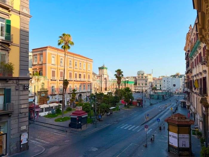 Appartamento quadrilocale in vendita in Via Avvocata, Monte Santo, Napoli