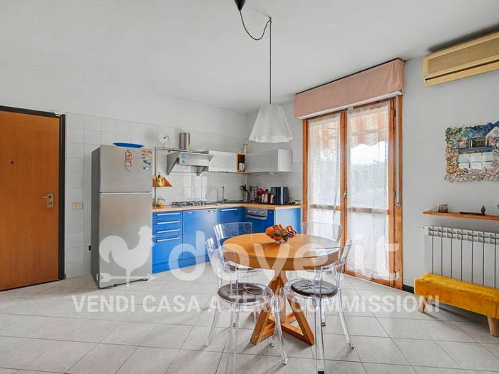 Appartamento trilocale in vendita in Via Marconi, Seano, Carmignano