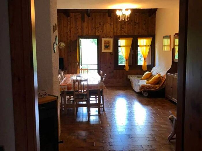 Appartamento trilocale in vendita in delle Forbici, Civago, Villa Minozzo