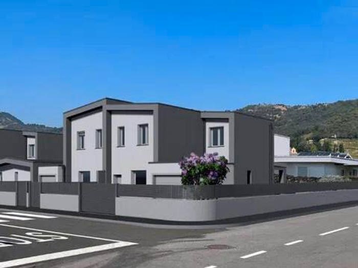 Casa quadrilocale in vendita in Coccaglio
