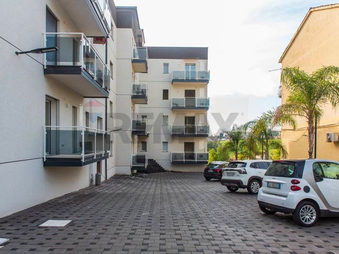 Appartamento quadrilocale in vendita in Via Carlo Pisacane, Palermo Indipendenza, Catania