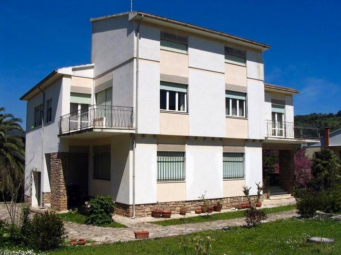 Casa con 6 locali in vendita in Centro, Campiglia Marittima