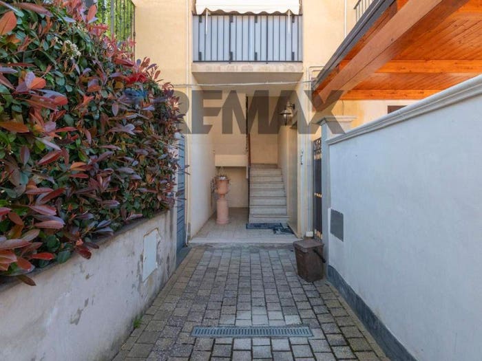 Appartamento con 6 locali in vendita in Via Alfredo Catalani, Centro, Caltagirone