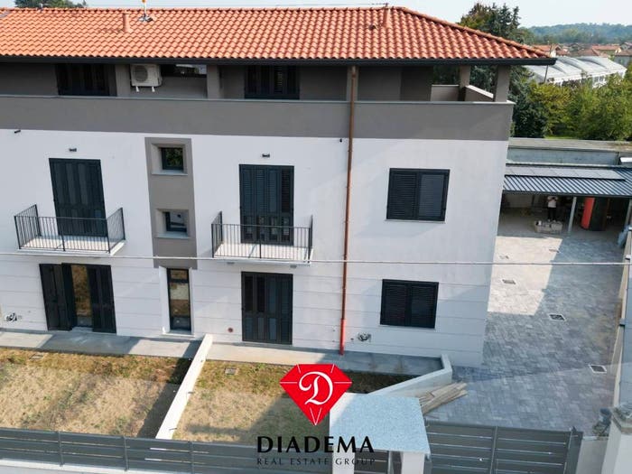 Appartamento bilocale in vendita in Via Roma, Besnate