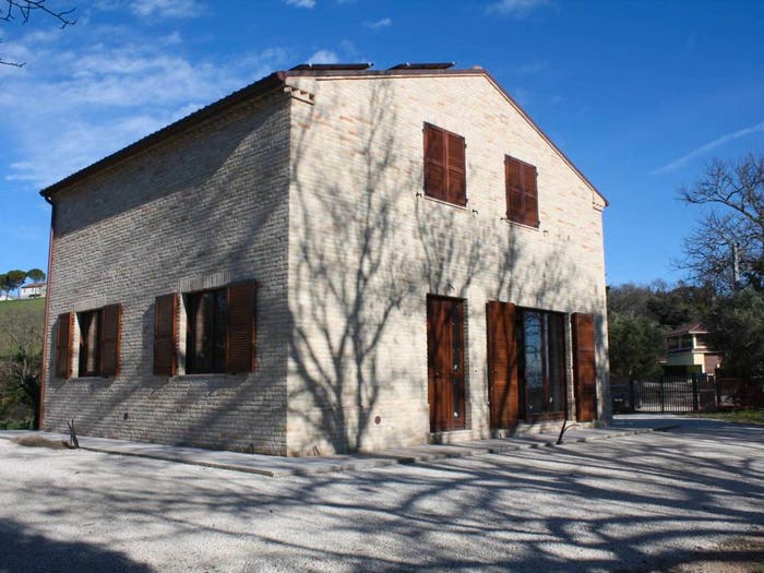 Casa con 5 locali in vendita in Contrada Volte Sante, Corridonia