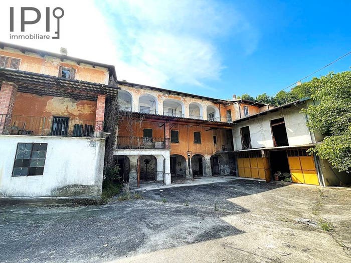 Casa con 6 locali in vendita in via del prino, Vesime