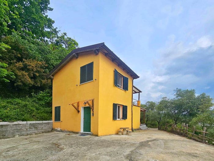 Casa quadrilocale in vendita in Via Lavaggia, Vezzano Ligure